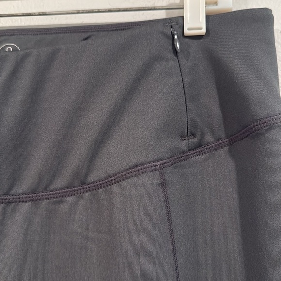 Body Gray Leggings with Pockets - Size L/XL - Picture 4 of 10